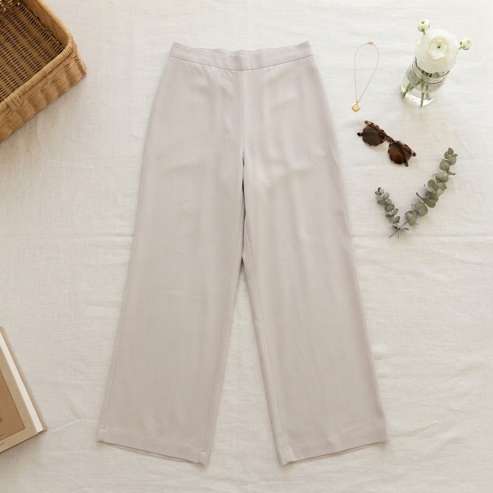Chico's Travelers Nesia Pant Women Size 2 Vintage Taupe Wide Leg Travel Chic NEW
